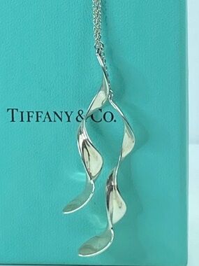 Tiffany & Co 💯% Auth Frank Gehry Orchid Drop Necklace w/Pouch ✨EUC✨ Polished